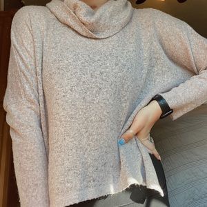 Adorable mauve thin sweater